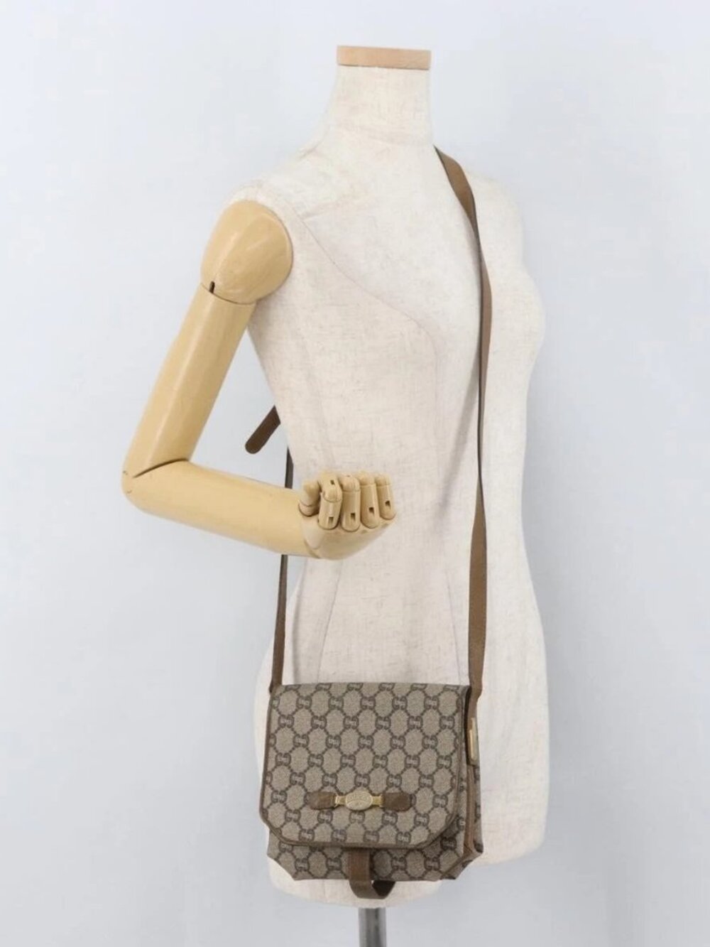GUCCI GG Plus Supreme Shoulder Bag PVC Beige Gold Auth ka3753 - Picture 15 of 16